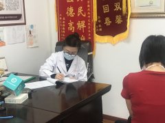 对于孩子而言，过敏性紫癜是否会导致心理障碍？